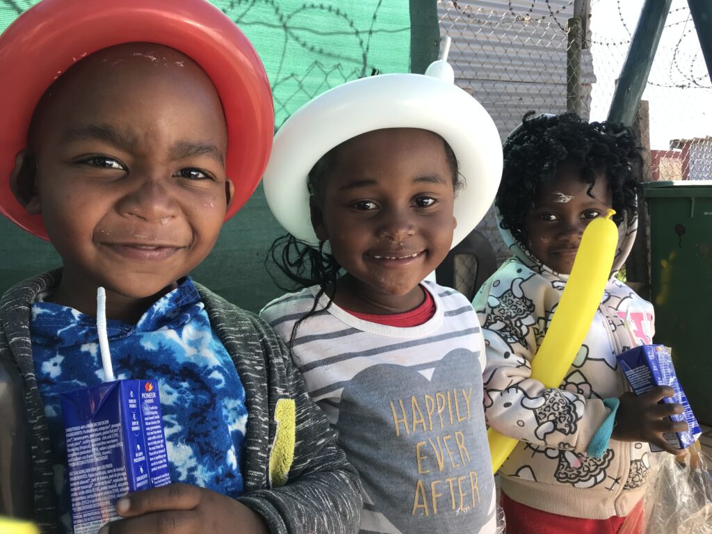 Kinder bei Mummy's Daycare Südafrika